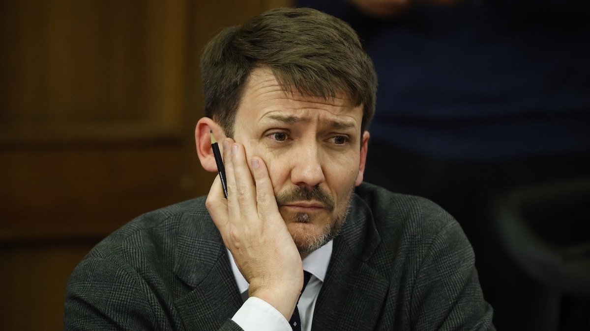 Diputado UDI acusa que el Gobierno "oculta" a Pardow para dilatar AC en su contra