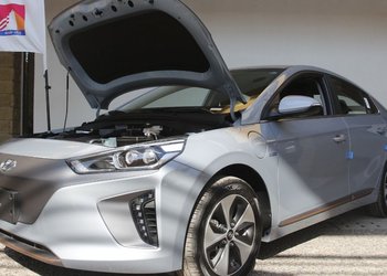 BancoEstado estrena crédito especial para comprar autos híbridos en medio del alza de combustibles