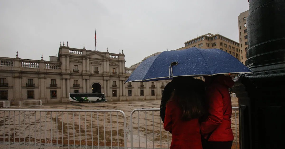 Minuto a minuto: sigue el avance del sistema frontal que afecta a más de 10 regiones del país