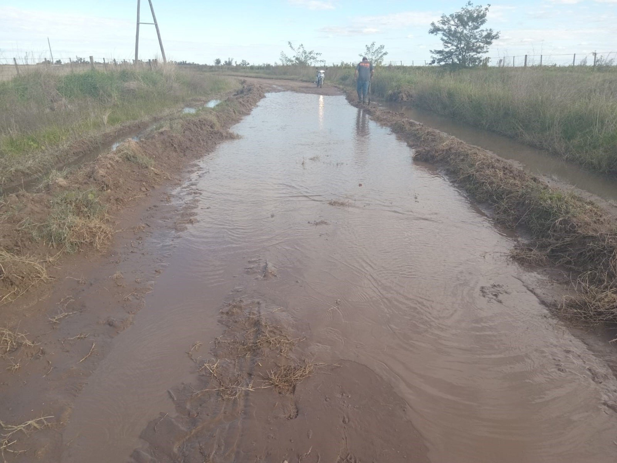 Sigue la bronca con la Tasa Vial: productores de 9 de Julio piden “transparencia” en el uso de fondos para los caminos rurales