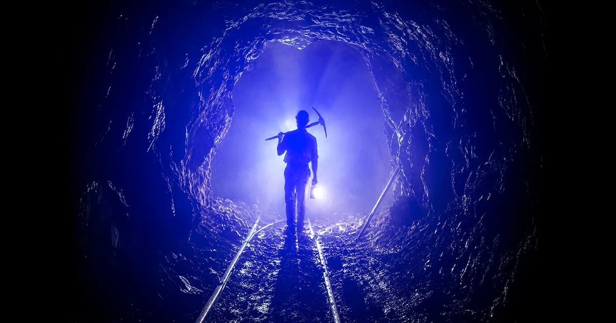La trama oculta de la extracción ilegal de lapislázuli en Chile