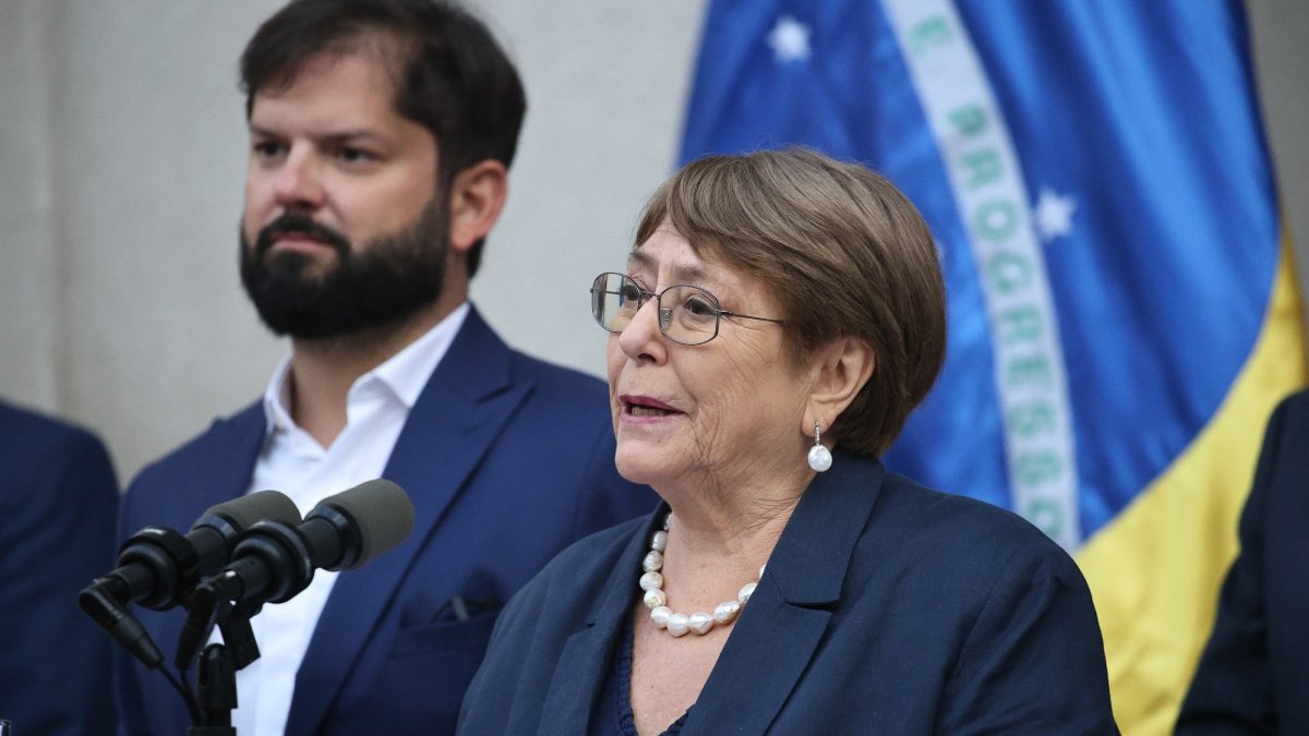 "¿No se arriesga Chile a un bochorno?": Derecha arremete contra candidatura de Bachelet a la ONU