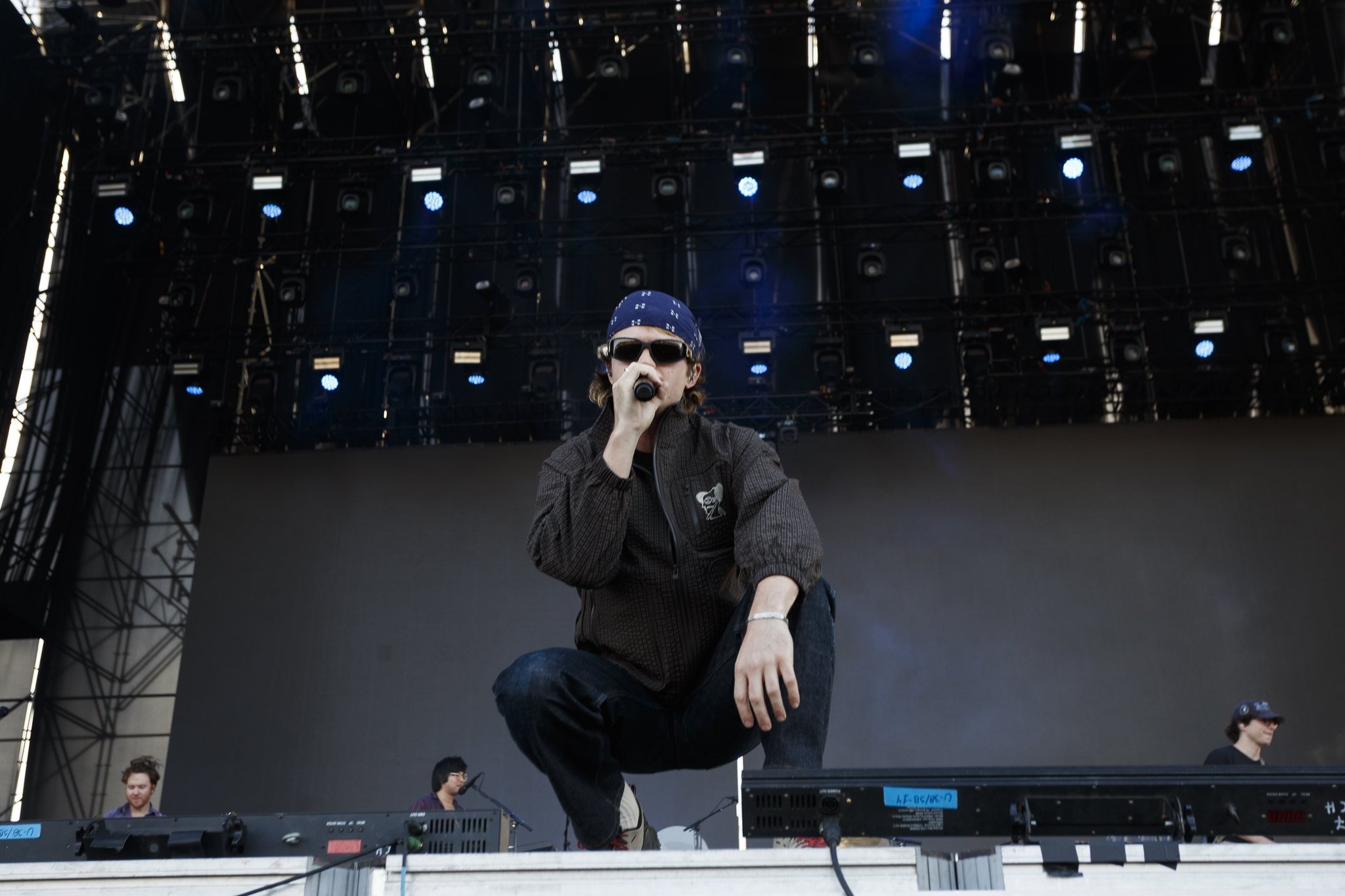 DJO en Lollapalooza: Joe Keery convoca a una multitud y conquista con el viral “End of Beginning”