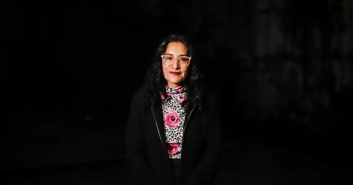 Arelis Uribe: “Veo un panorama lleno de mujeres próceres de la literatura. Creo que la Mistral ha eclipsado a Neruda”