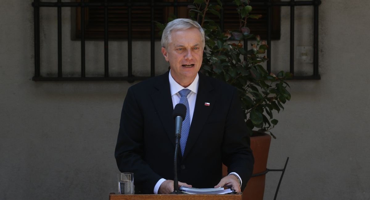 Kast agradece la entrega de antecedentes tras reunión con Boric y afirma que tomará “decisiones cuando corresponda”