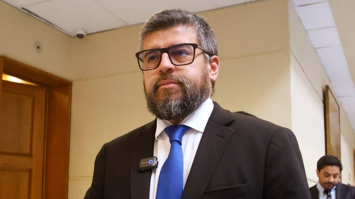 Megarreforma: Denuncian amenazas de muerte contra diputado Jaime Araya por "tsunami" de indicaciones