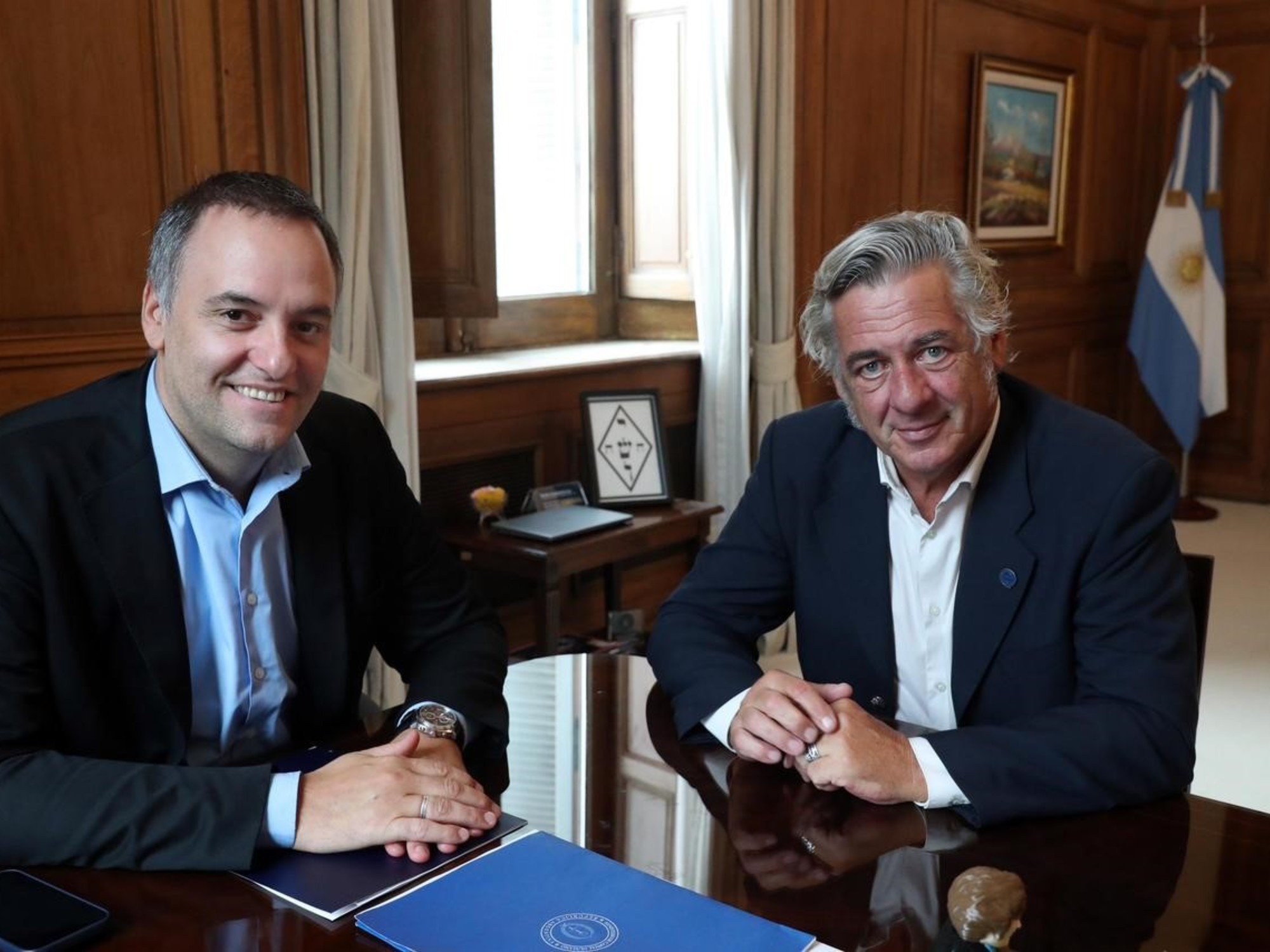 En medio de la polémica, Manuel Adorni se reunió con el titular de la Sociedad Rural