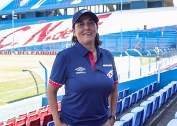 Paula Navarro y la llegada de una DT al fútbol profesional masculino: “Sudamérica todavía no está preparada para eso, quizás Brasil, pero Chile menos que nadie”