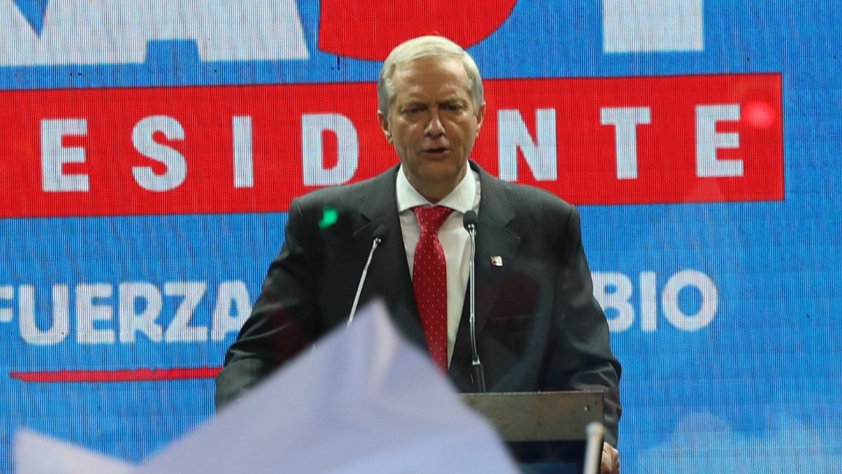 "La tercera es la vencida", afirmó Kast en su último acto de campaña