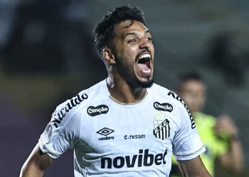 Santos goleó de visita a Universidad Central y puso un pie en octavos de la Copa Sudamericana