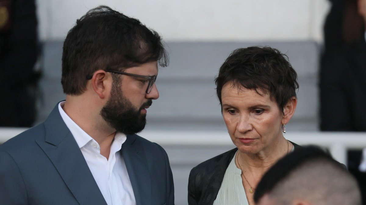 Tohá admitió "errores" en la promesa CAE de Boric, pero rechazó quejas del Gobierno actual