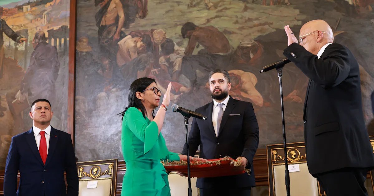 Delcy y la transición “intrachavista”