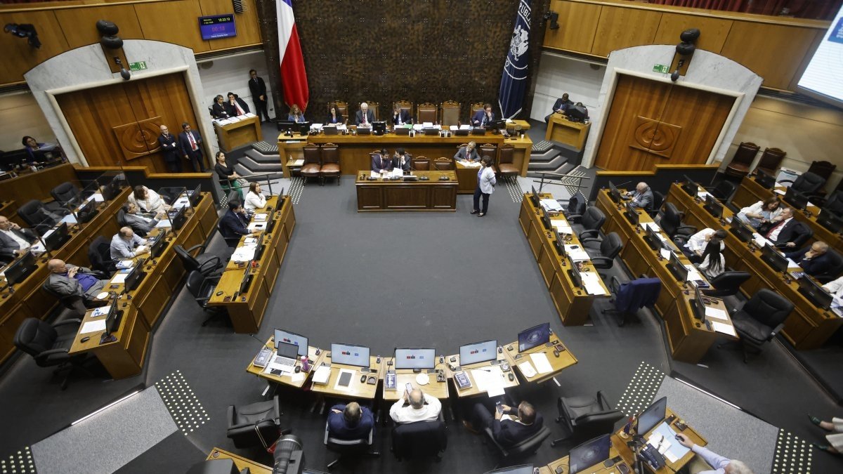 Mención a Macaya padre agrió debate sobre prisiones domiciliarias "humanitarias"