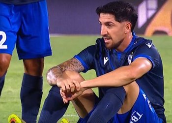 Diego Valdés salió lesionado en la visita de Vélez a Defensa y Justicia