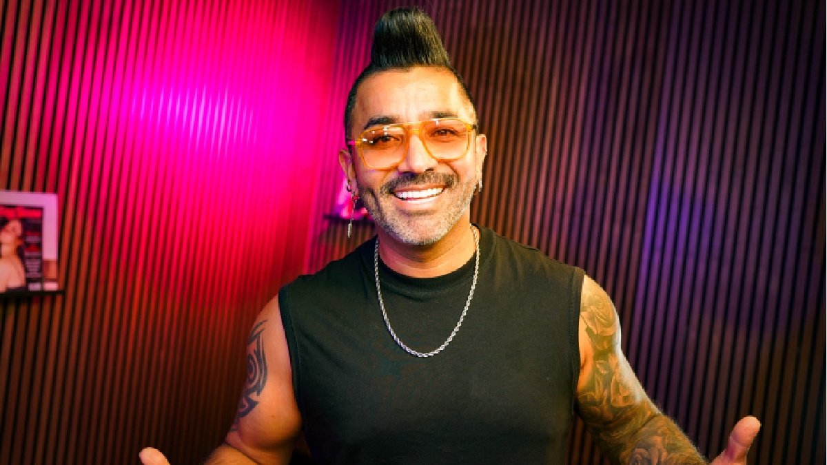 De las fiestas universitarias a Lollapalooza Chile 2026: el camino de Tomo Como Rey, con psicólogo incluido, para alcanzar su mejor versión