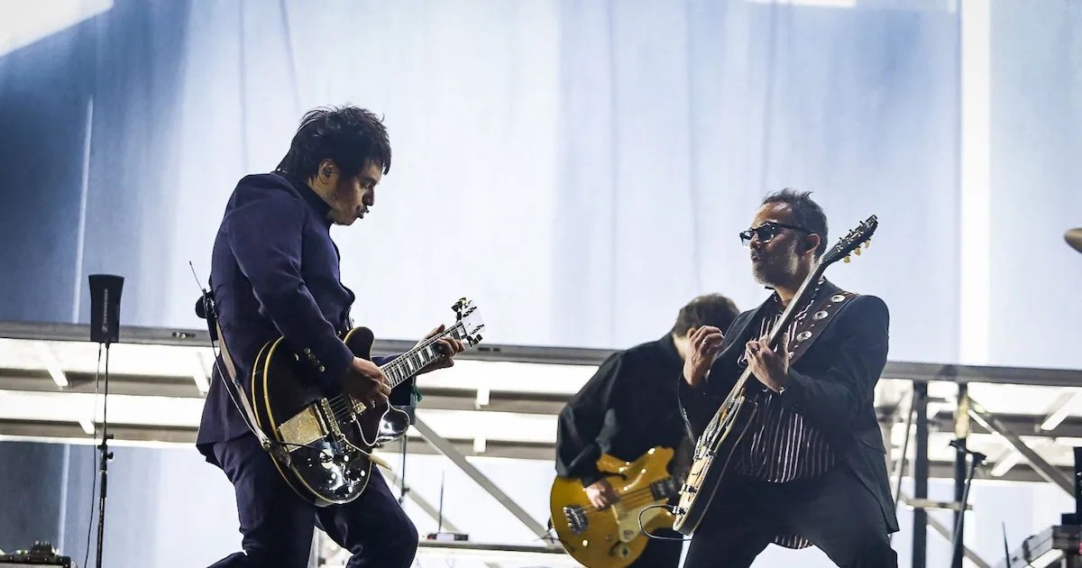 Los Bunkers a todo volumen con un rotundo show eléctrico hacen historia en Lollapalooza