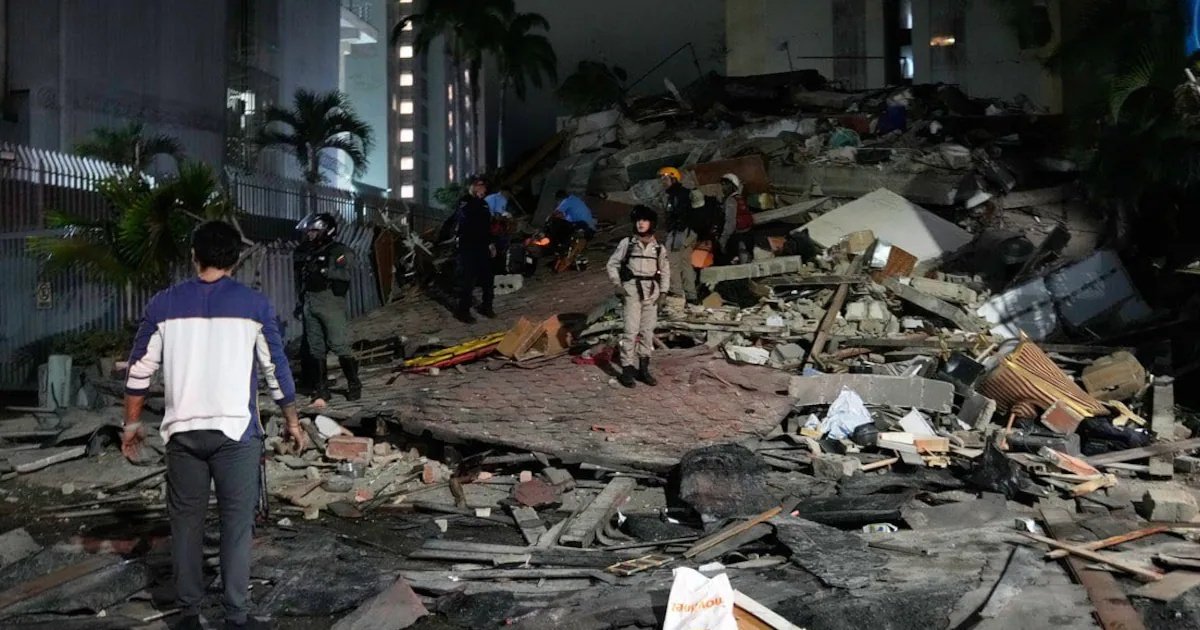 Bukele confirma que llegaron a Venezuela tres de los seis aviones de ayuda humanitaria ante los terremotos