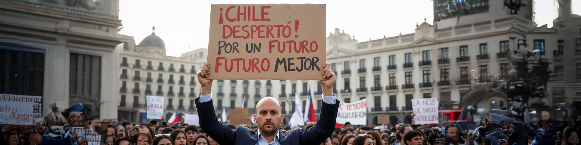 Periodista reportando noticias