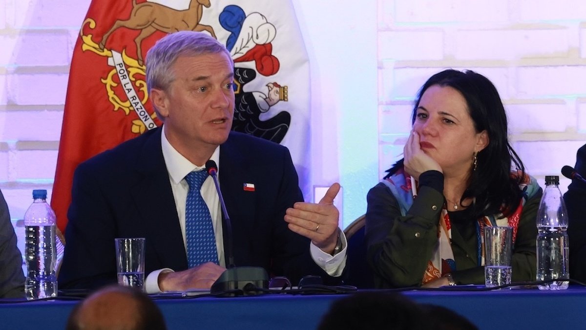 Kast afirmó que cambios en Junaeb buscan "ordenar la gestión"