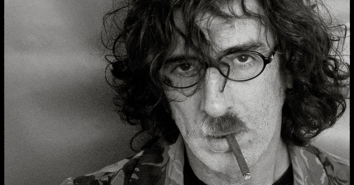 Los años más salvajes de Charly García en un nuevo libro: “Se recuerda más el salto a la pileta que los discos”