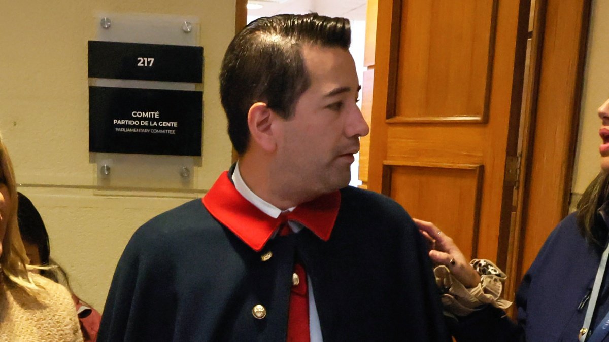 Golpeado y empujado al suelo: Fiscal dio detalles del ataque a Javier Olivares