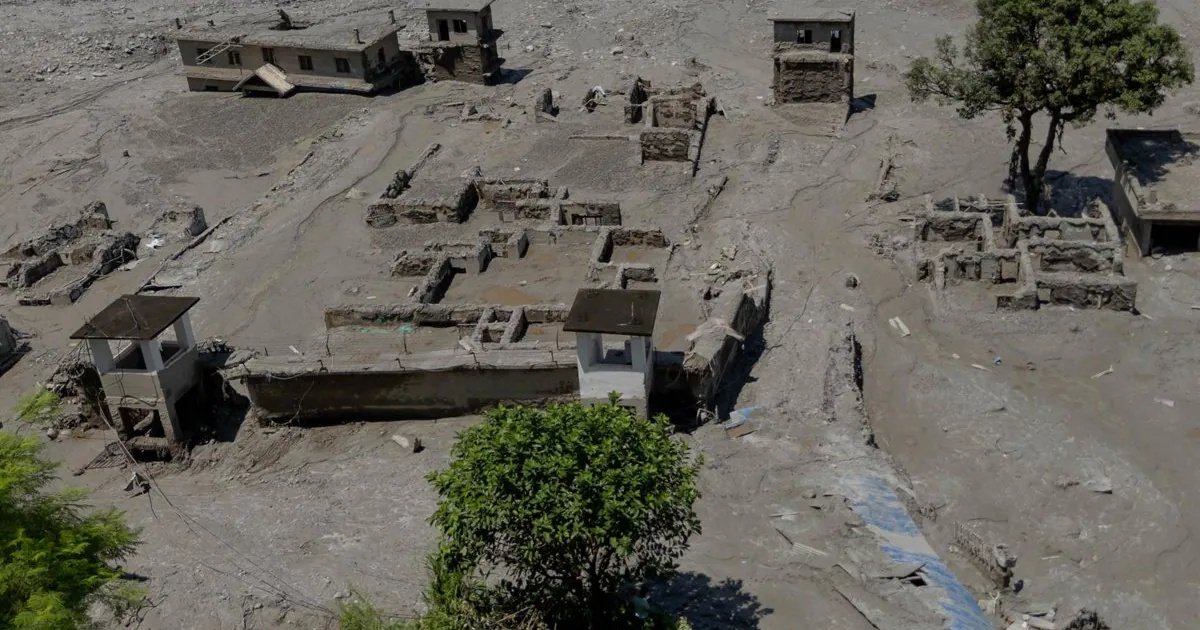 Autoridades de Nepal elevan a 538 los fallecidos por las inundaciones