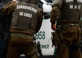 Delincuente intentó atropellar a carabinero tras robar auto en Mall Arauco Maipú