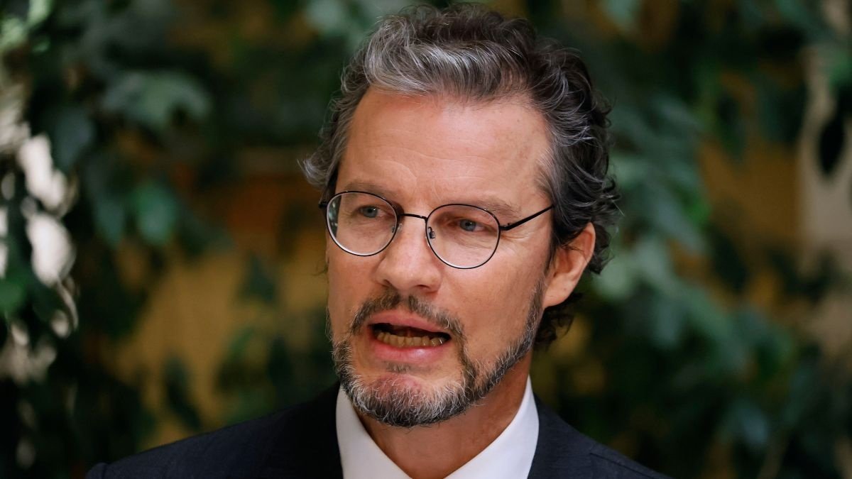 "Doctor File" acusó expulsión injusta del PDG y exigió a Parisi rendir cuentas por fondos del Servel