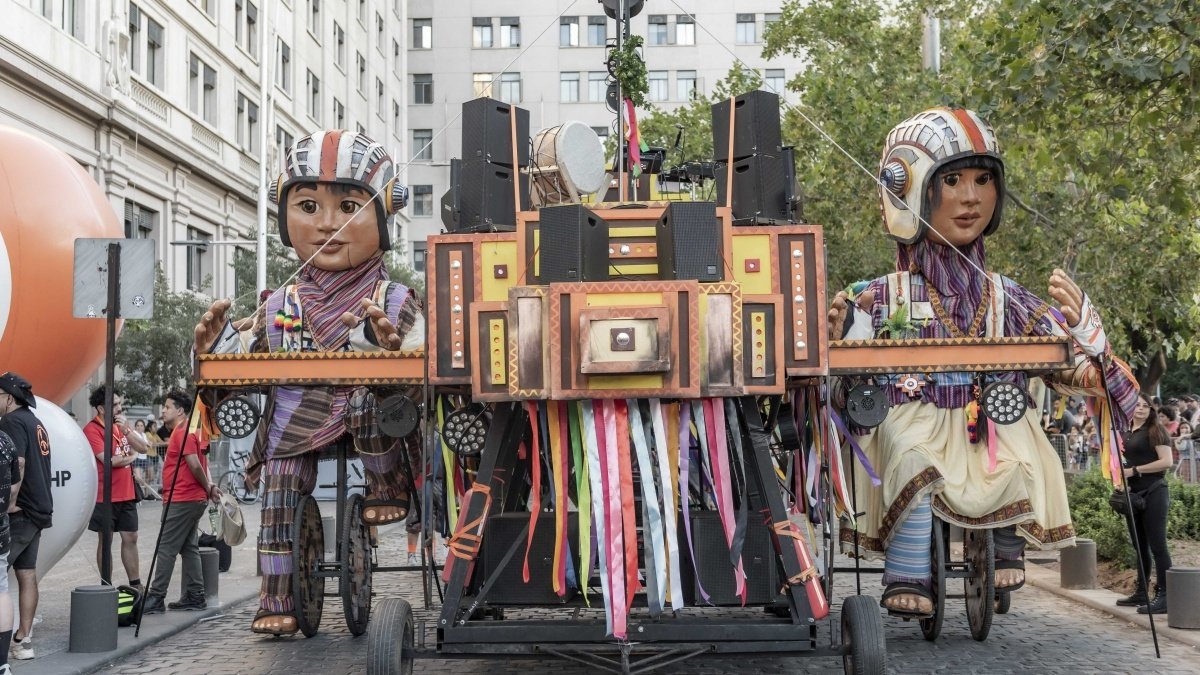 Festival Teatro A Mil tuvo su debut en el centro de Santiago