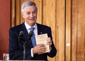 Kast defiende indicación sobre migrantes tras el desmarque de Chomali y propone “restablecer una presencia policial” en centros de salud
