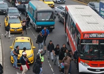 Paro del transporte en Perú