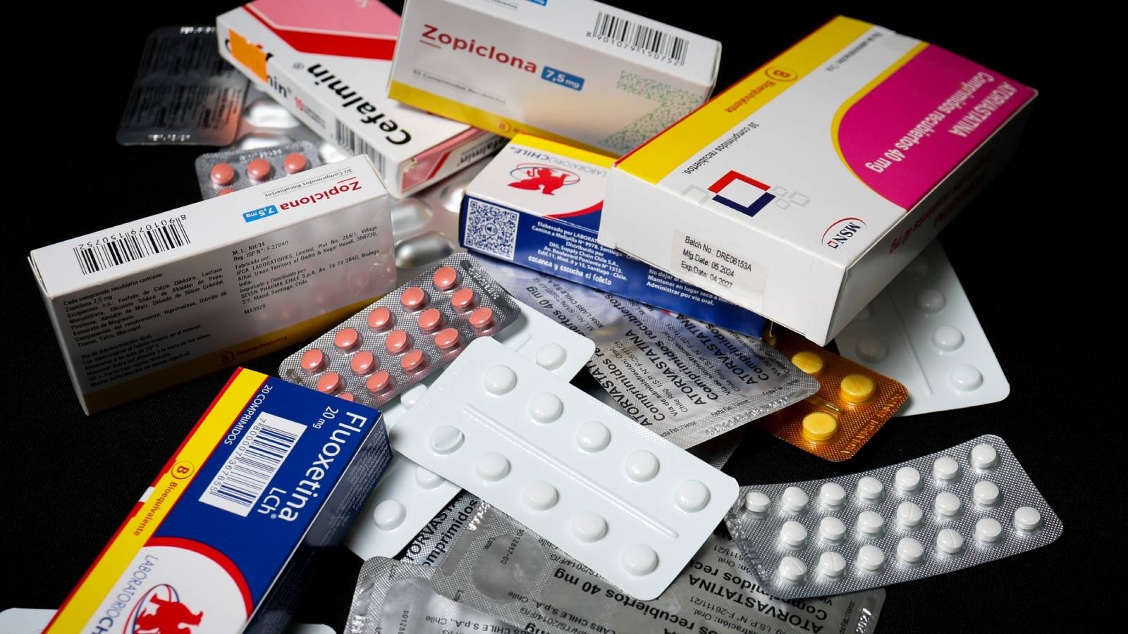 El calor extremo puede volver ineficaces los medicamentos: revisa cómo guardarlos correctamente