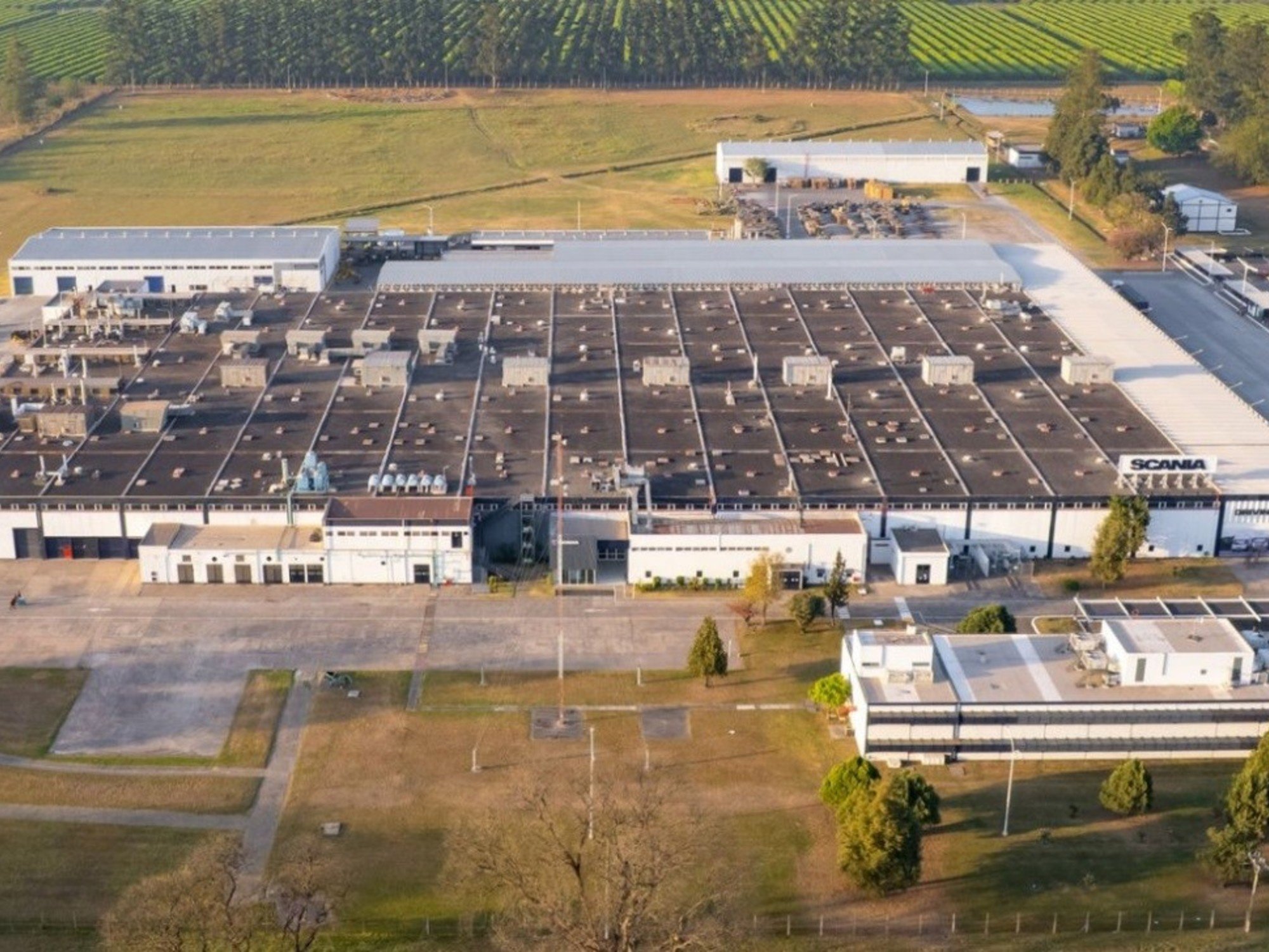 Cajas de cambio y diferenciales para camiones y buses, desde Tucumán al mundo