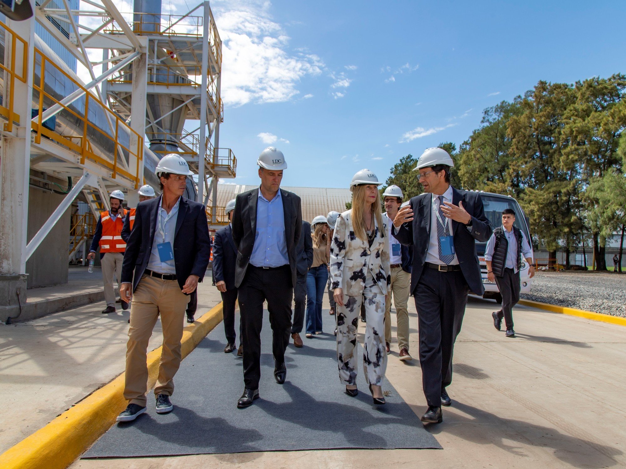 Karina Milei y Adorni, en el polo agroindustrial del Gran Rosario