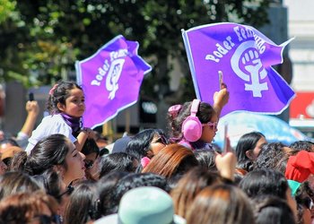Marcha 8M: revisa los cortes y desvíos de tránsito programados para este domingo en Santiago por el Día de la Mujer