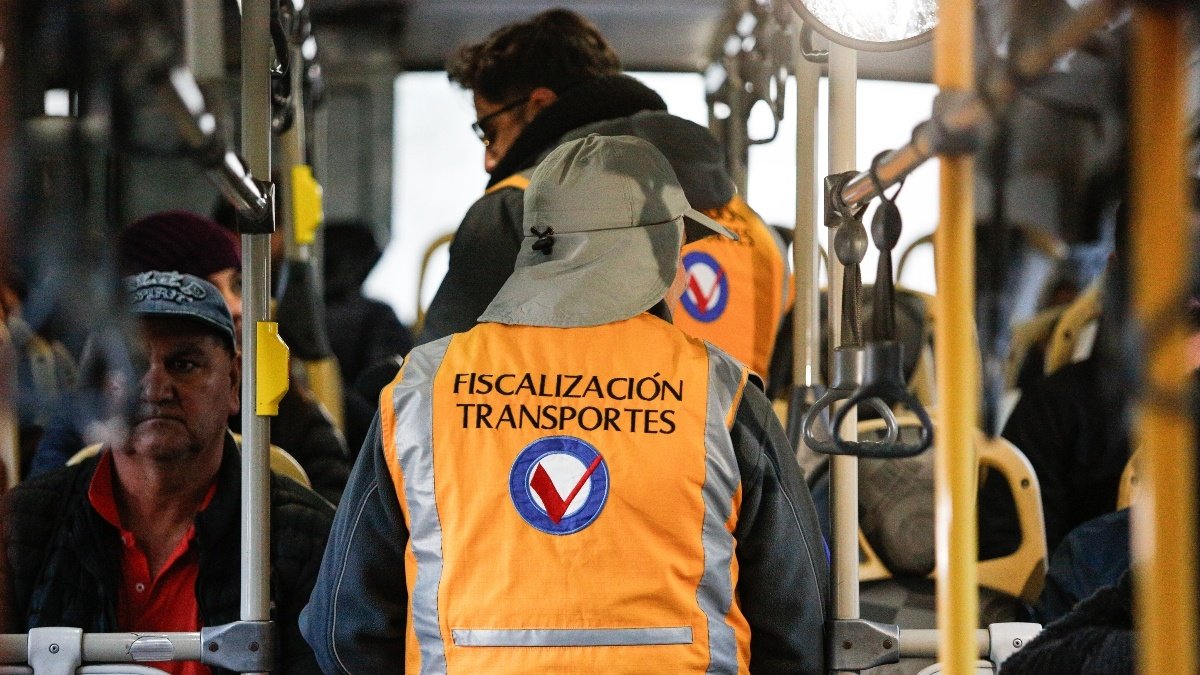 De Grange y el endurecimiento de sanciones en el transporte público: “La evasión es una forma de saltarse la fila que perjudica la sostenibilidad del sistema”