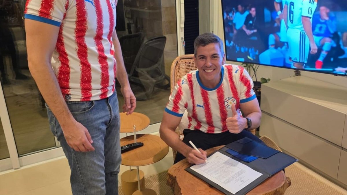 Presidente de Paraguay decretó feriado para celebrar la clasificación de la selección a octavos