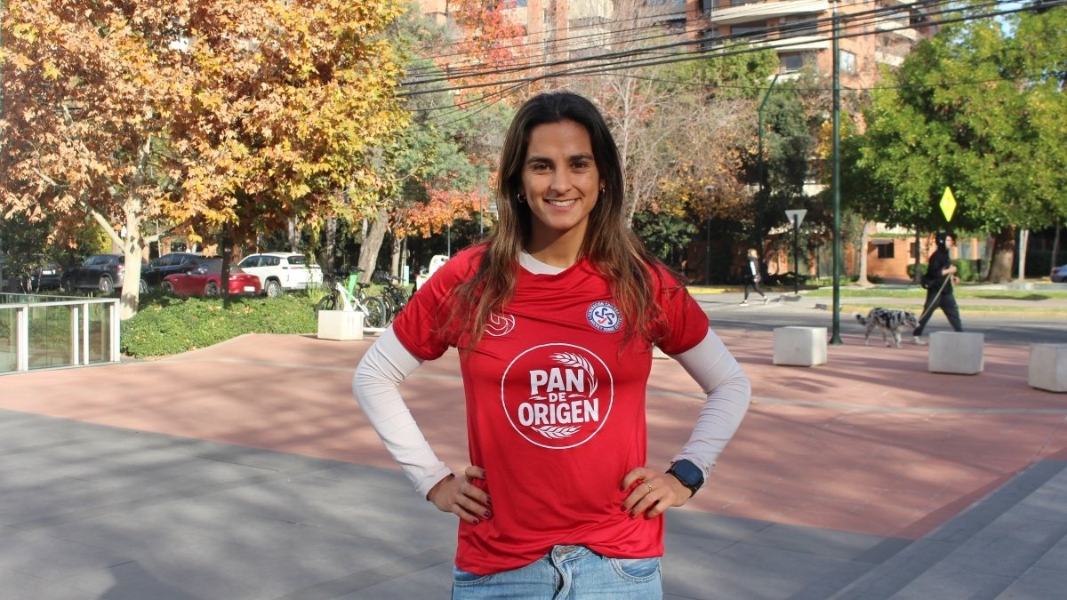 Manuela Urroz, capitana de las Diablas: “Queremos llevar el hockey chileno a instancias donde nunca ha estado”