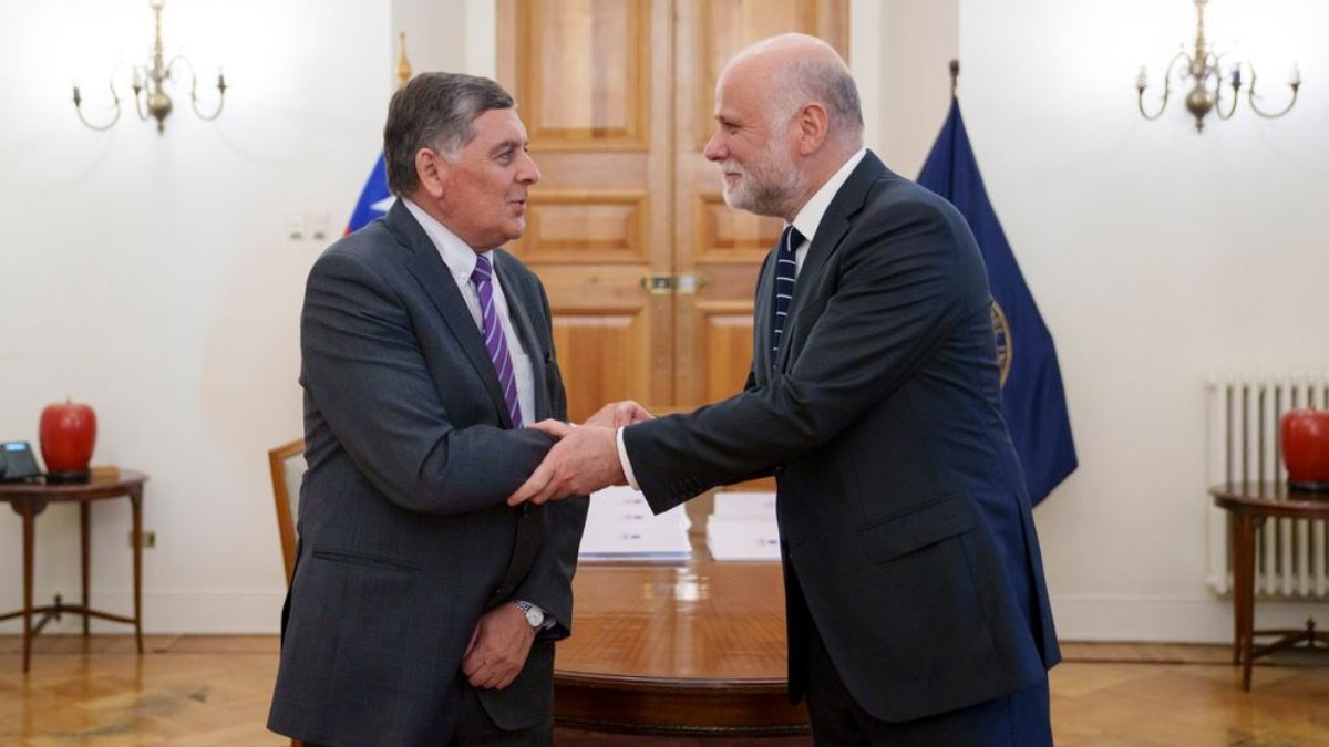 Elizalde y Alvarado evitaron polemizar en inicio de bilaterales para "un traspaso ejemplar"