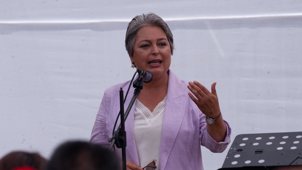 Jeannette Jara en la Fiesta de los Abrazos del PC: “Si queremos seguir y proyectarnos hacia el futuro, debemos hacer una reflexión incómoda”