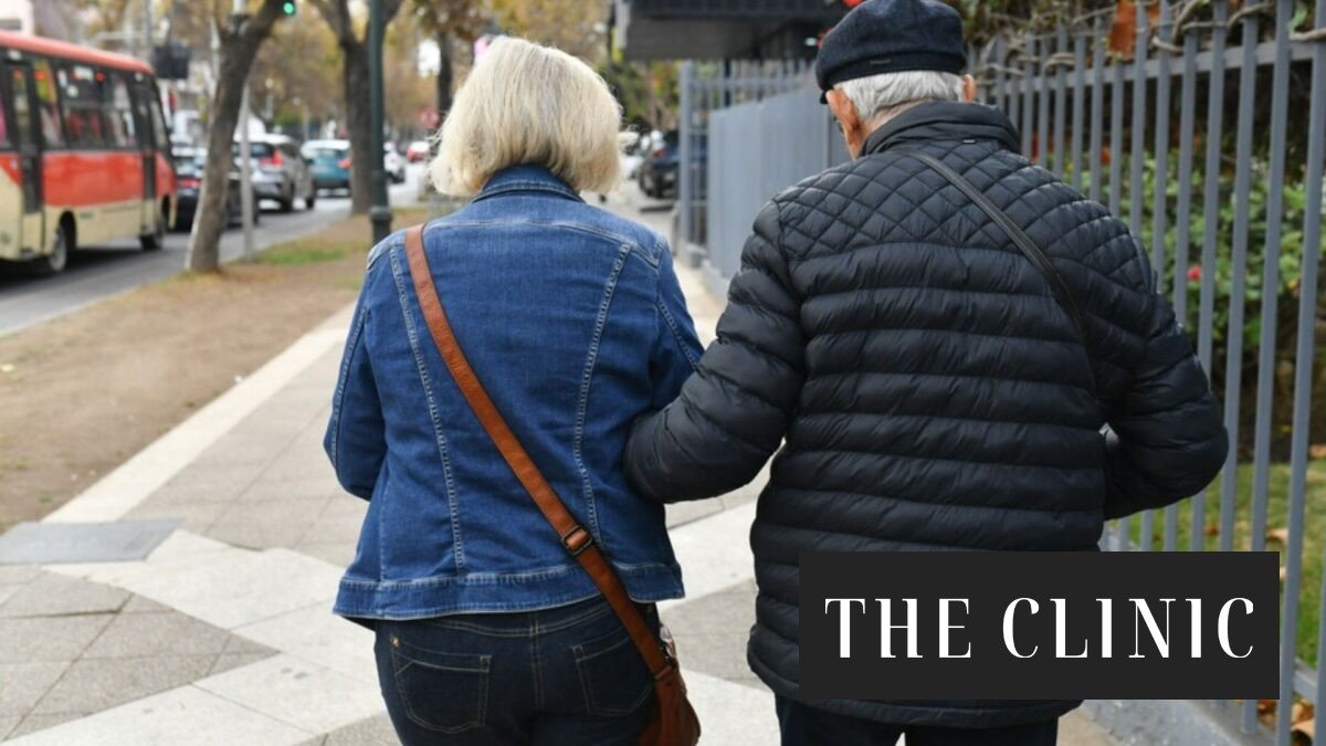 Hábitos financieros: Adultos mayores prefieren atención personalizada en sucursales y productos de bajo riesgo