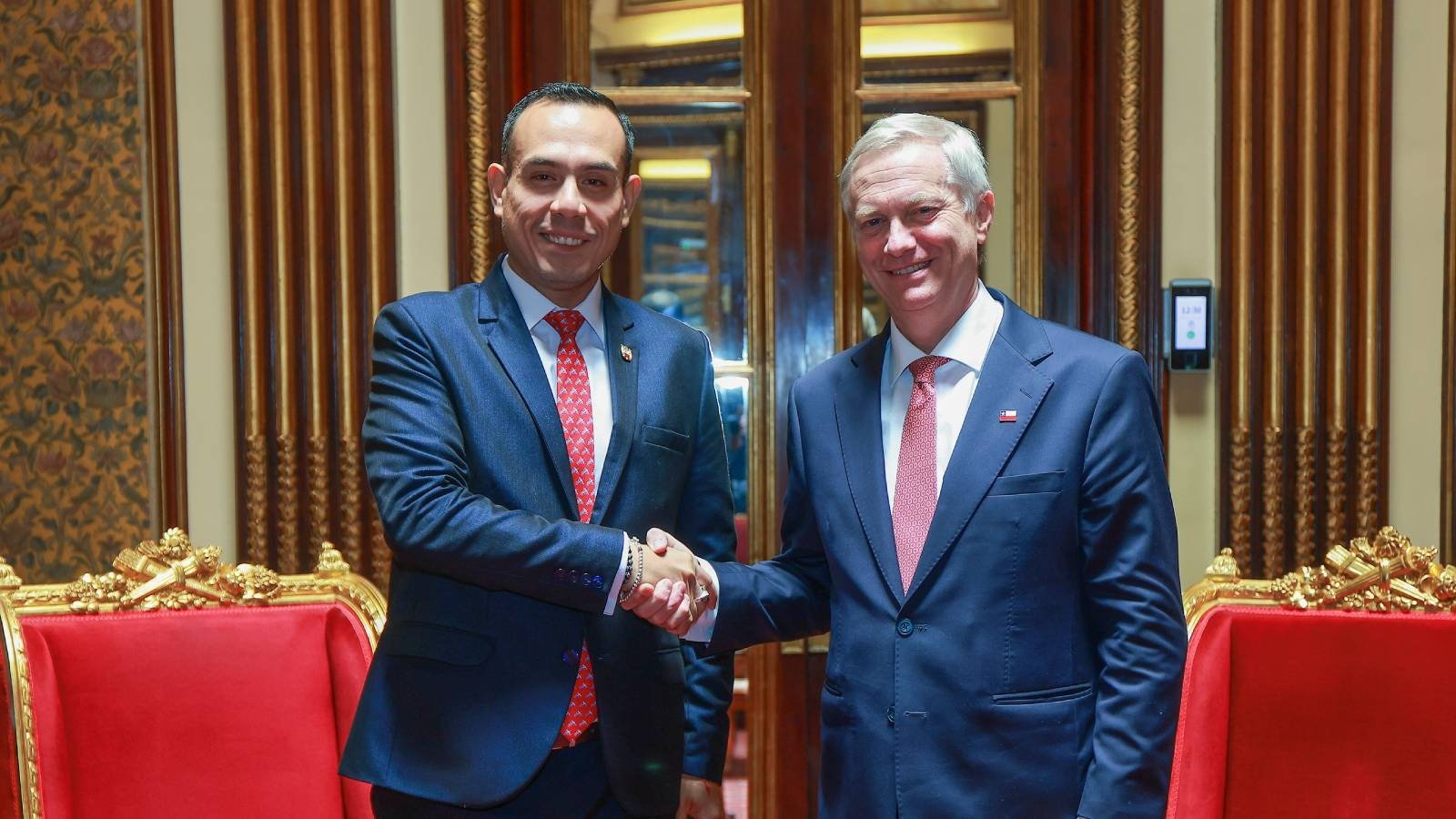 “Esa medida está descartada”: Presidente de Perú descartó implementar propuesta de Kast sobre corredor humanitario