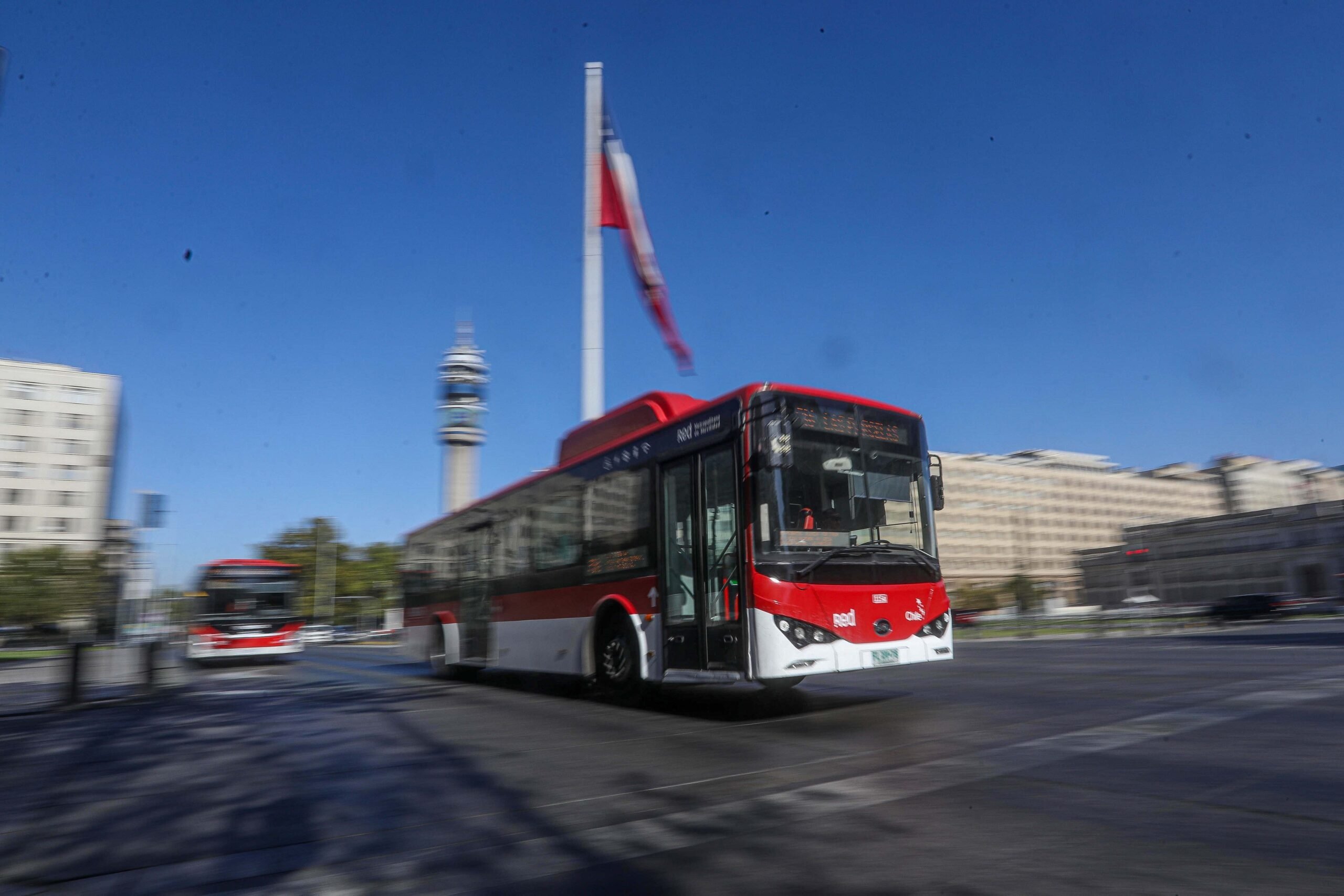 Recorte de más de $56 mil millones en Transporte enciende alertas por posibles impactos en buses regionales y electromovilidad