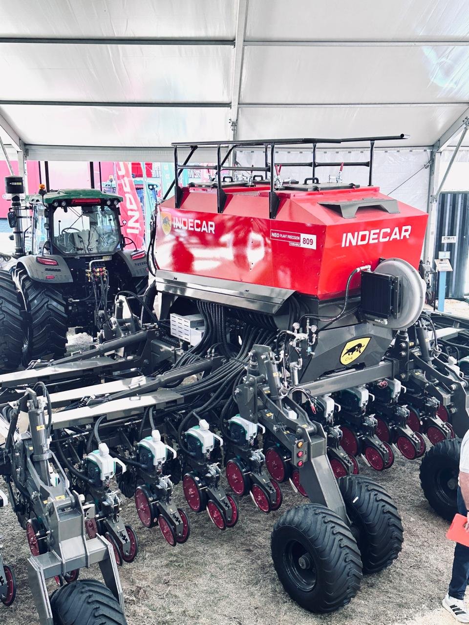 INDECAR CELEBRA LOS 20 AÑOS DE EXPOAGRO CON UNA PROMOCIÓN SIN PRECEDENTES: REGALA UN TRACTOR CON LA COMPRA DE SU SEMBRADORA