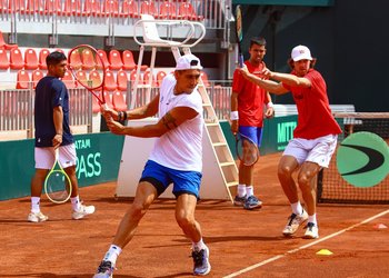 Alejandro Tabilo y Tomás Barrios serán los singlistas para la serie frente a Serbia por Copa Davis: revisa acá toda la programación