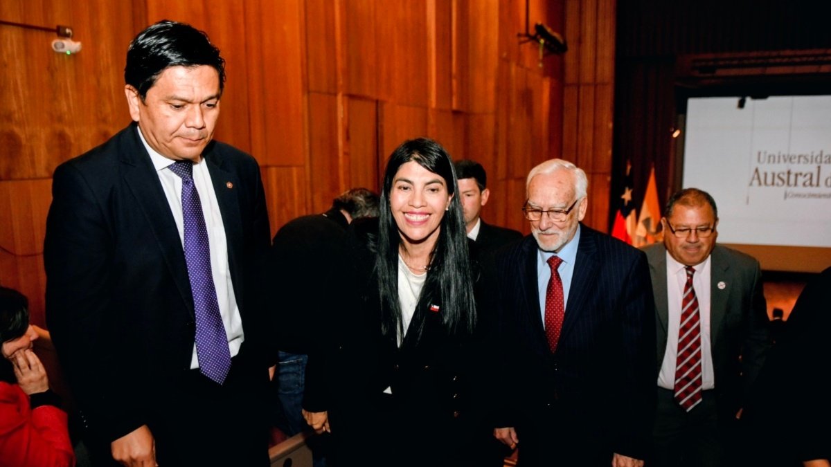 “Agradezco al rector sus esfuerzos por desescalar la situación”: así respondió la ministra Lincolao las cartas de disculpas de las autoridades de la UACh