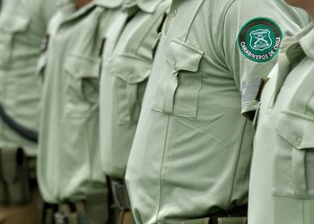 Dos carabineros fueron detenidos tras denuncia por agresión sexual al interior de una comisaría en Valparaíso