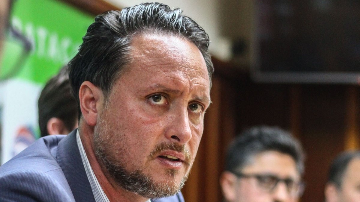 Las críticas del alcalde de Puerto Montt por el cambio de hora en Los Lagos: “Era una oportunidad para el nuevo gobierno de escuchar a la ciudadanía”