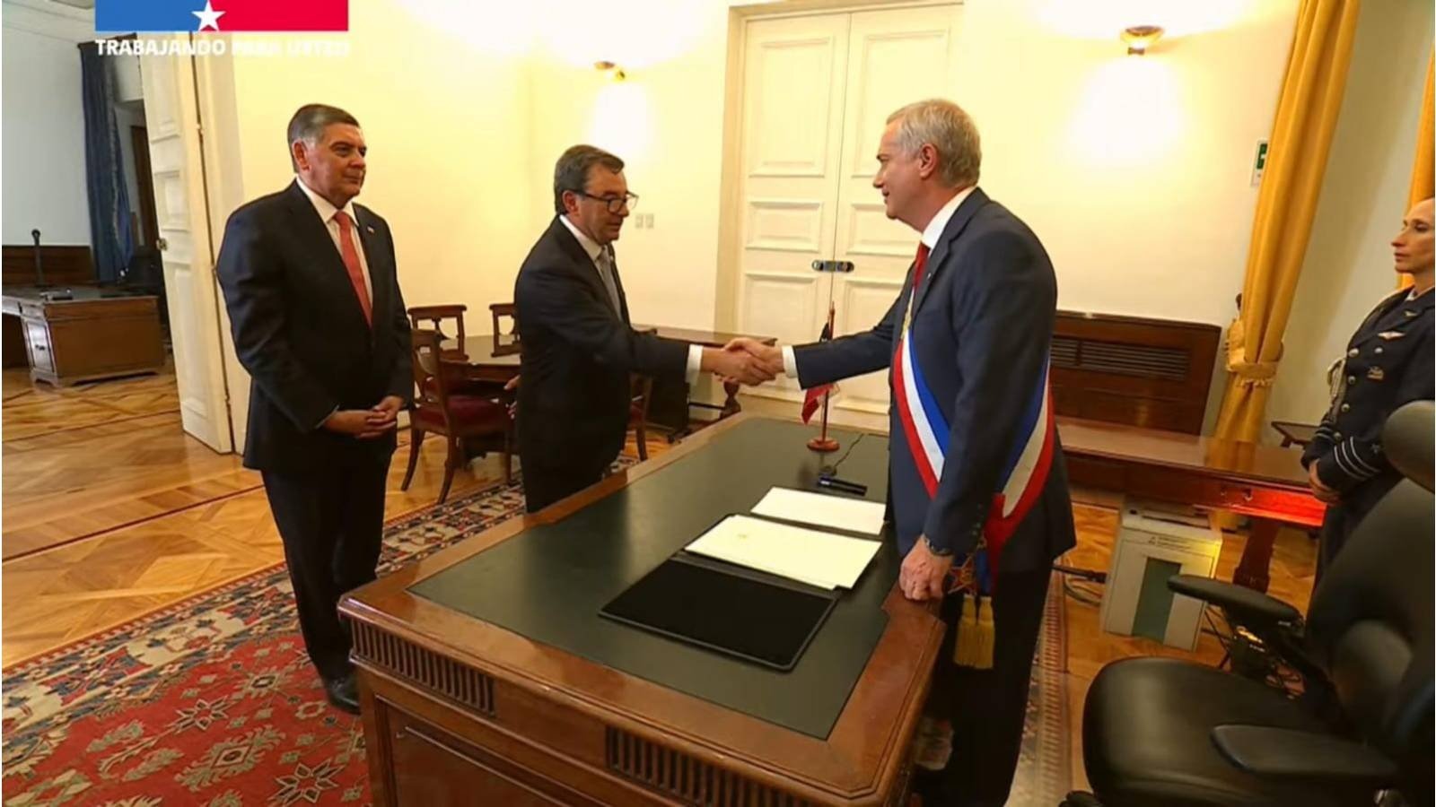 Seguridad y gasto público: los decretos que firmó el Presidente Kast tras su primer discurso ante la ciudadanía