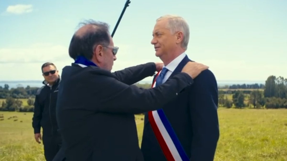 El "making off" del retrato oficial del futuro Presidente Kast